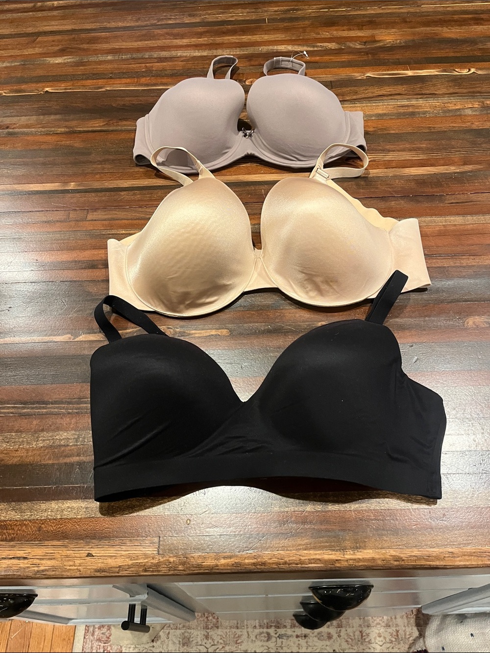 Soma Smooth T-Shirt Bras - Black, Nude & Light Beige Trio 40 DD bundle of 3